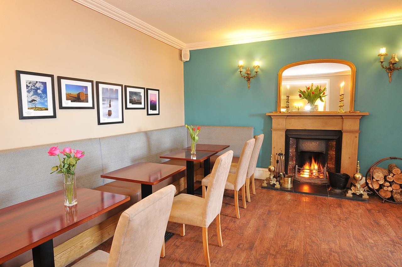 The Royal Hotel Cromarty Buitenkant foto